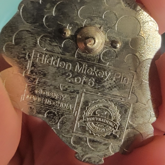 Disney Aladdin Color-Changing Mug with Aladdin/Jasmin 14oz & Pin! - Picture 11 of 12